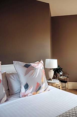 One Bedroom Apartment – The Florence Fox