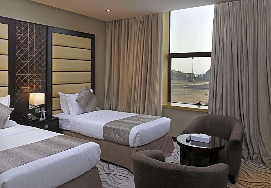 Naviti Warwick Al Khobar
