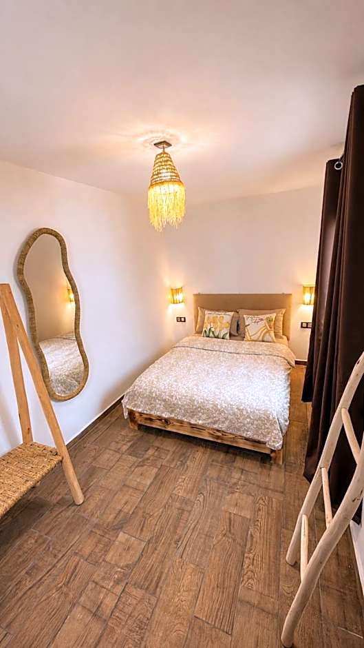 Thayri Hostel - Sea View