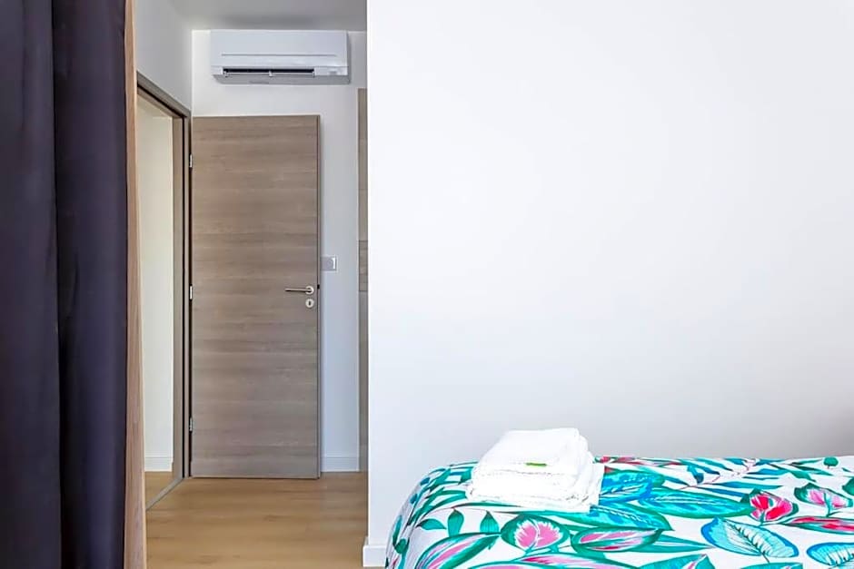 Chez Julien - Superbe maison rénovée avec piscine chauffée