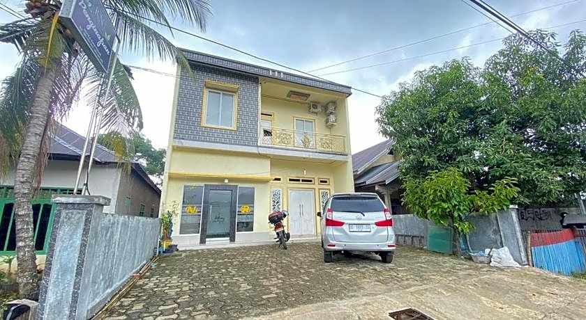 Homestay RN near Taman Bambu Runcing Polewali Mitra RedDoorz