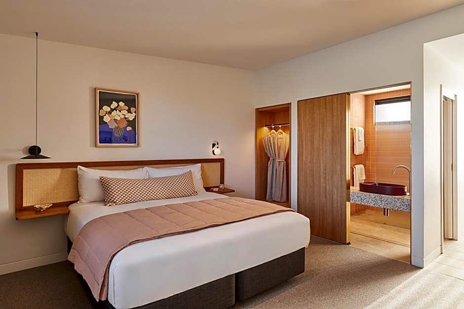 The Clairfield Hotel