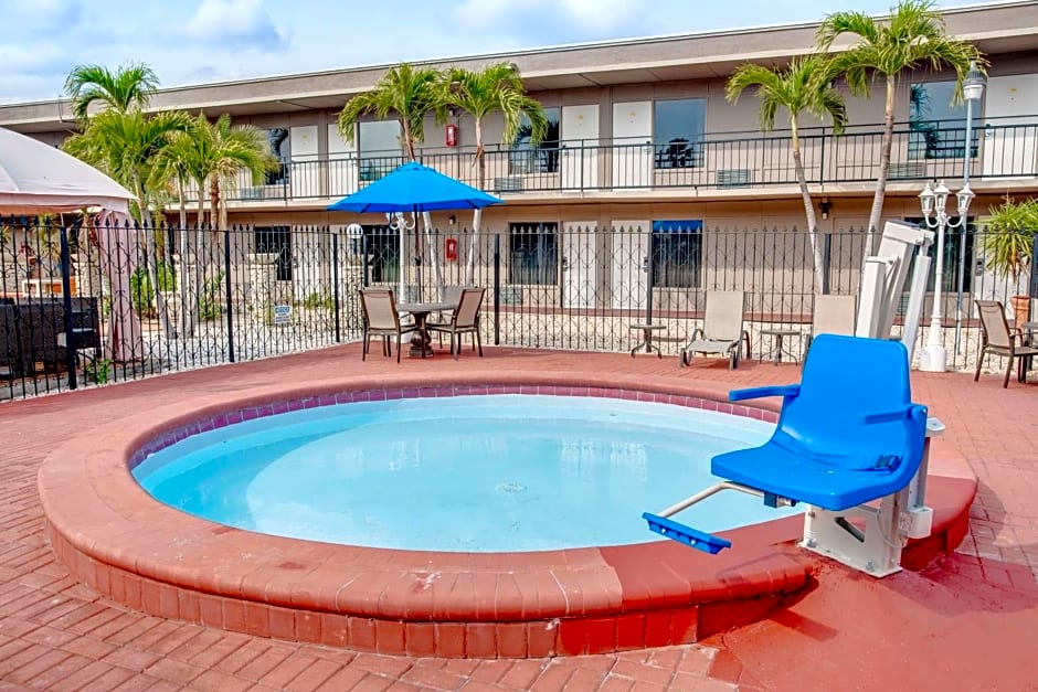 Super 8 by Wyndham St. Petersburg