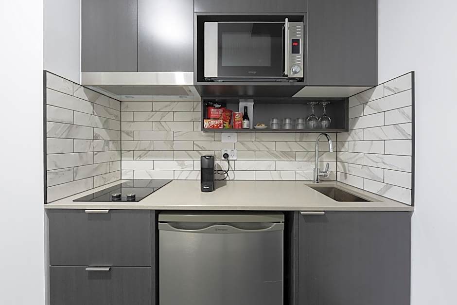 THE SEBEL CANBERRA CIVIC