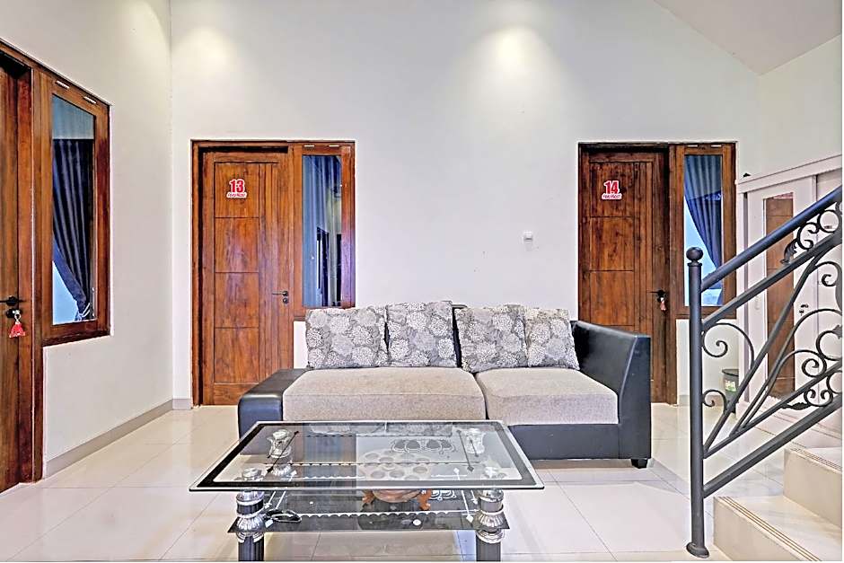 OYO Life 92935 Ayu Kost Eksklusif