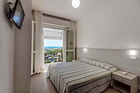 Triple Room with Sea View