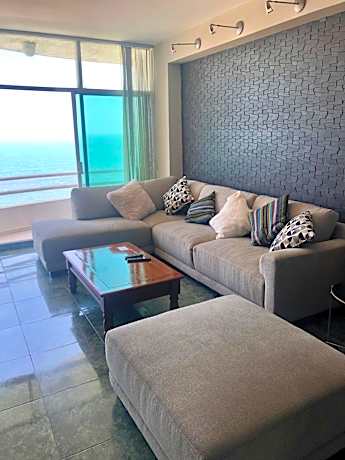 Sexto piso y vista al mar