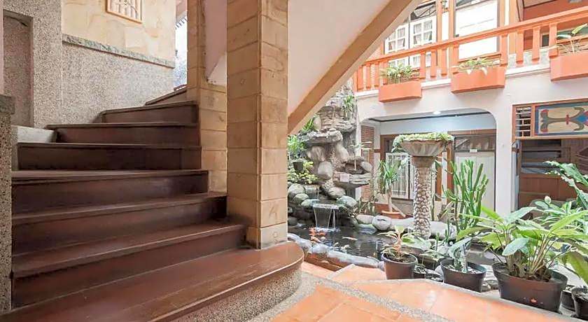 RedDoorz @ Arwiga Hotel near RS Hasan Sadikin Bandung