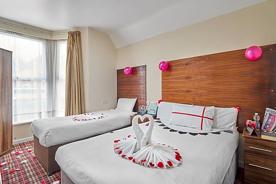 Lucky 8 Hotel