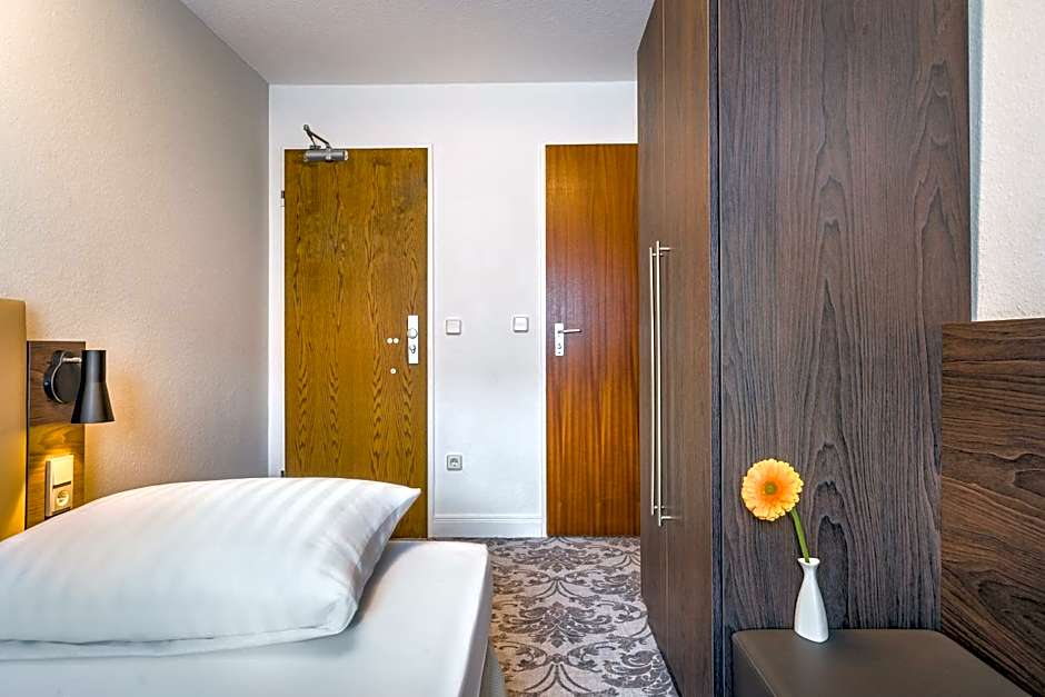 Signature Hotel Astoria