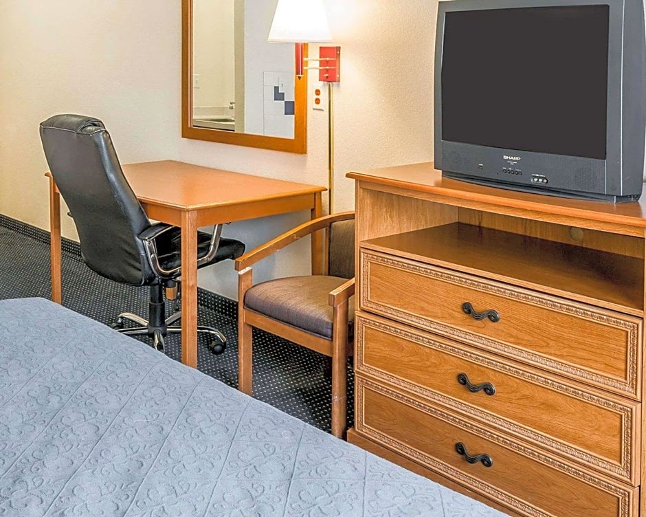 Photo 1 of 8 of 2 Double Beds, Accessible