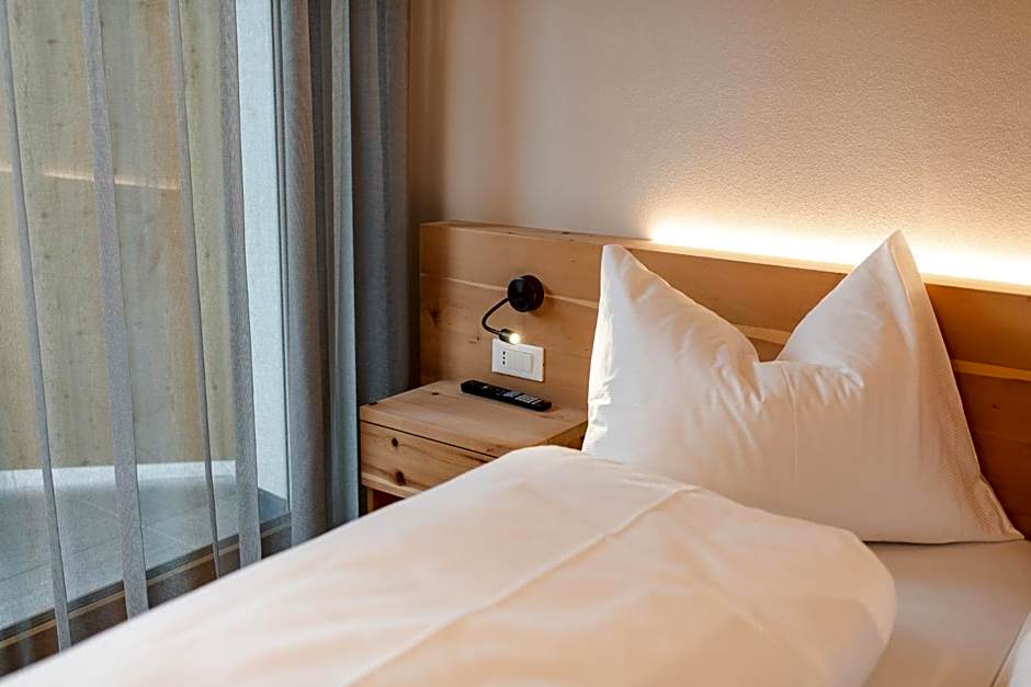 Aparthotel Abiná Lana Höhe