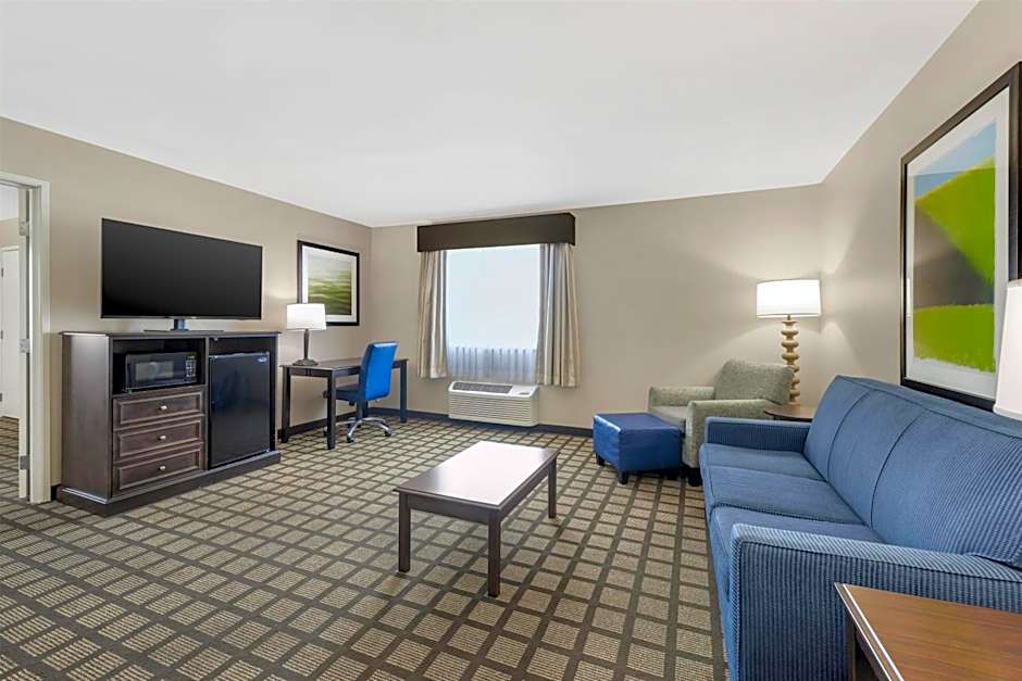 Best Western North Bryant Inn