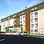 La Quinta Inn & Suites by Wyndham Baltimore N/White Marsh