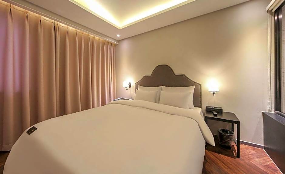 FrenchCode Hotel