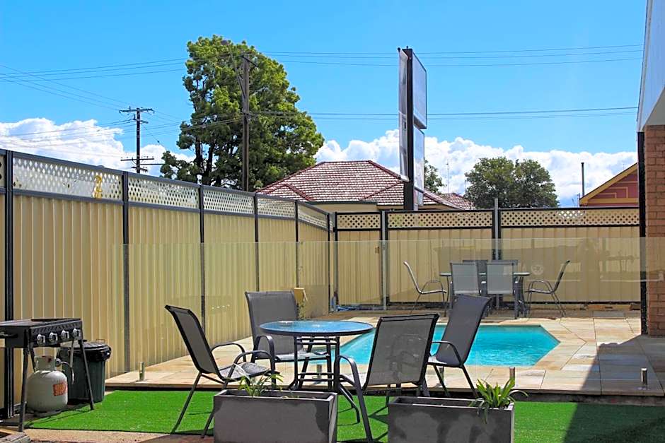 Centrepoint Motel