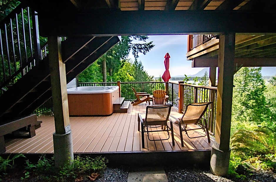 The Fraser River's Edge B&B Lodge