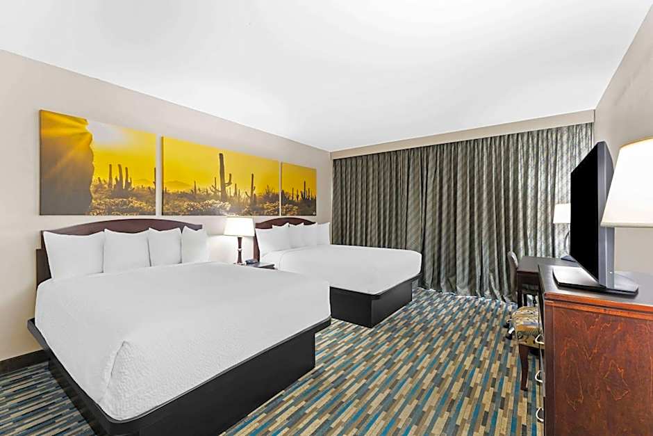 Days Inn & Suites by Wyndham Mesa Near Phoenix