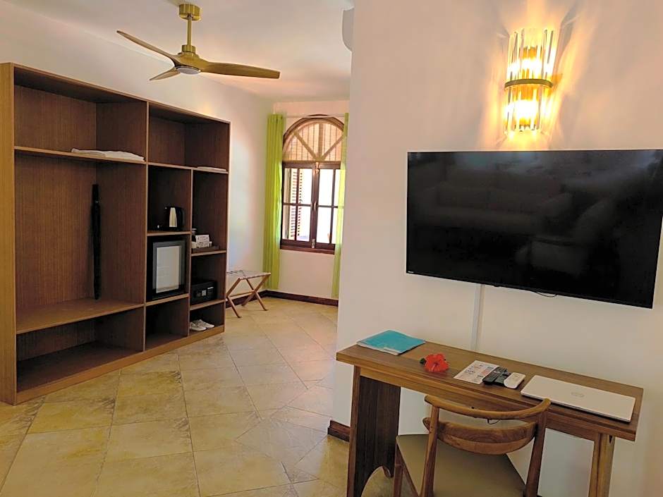 Castello Beach Hotel