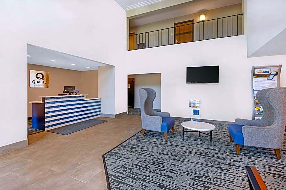 Quality Inn Chesterton near Indiana Dunes National Park I-94