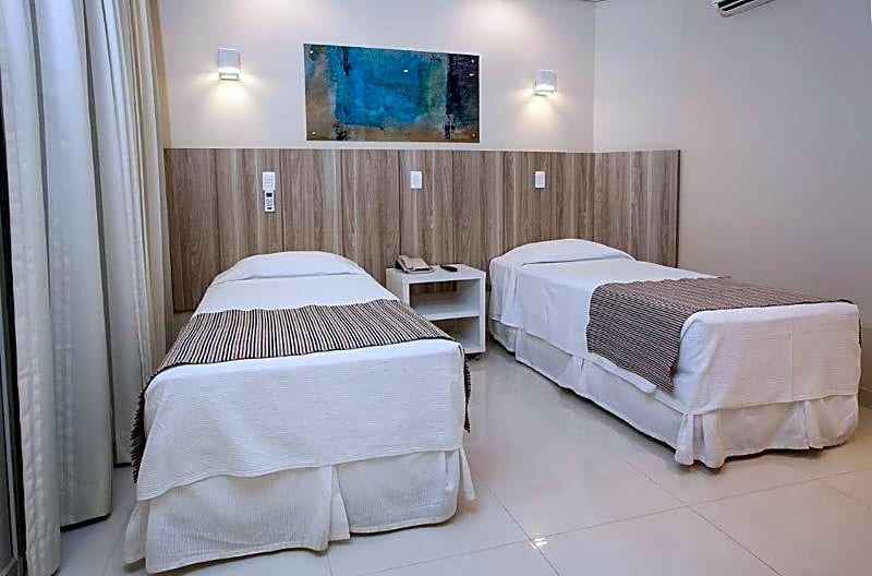 Slaviero Essential Ingleses Convention