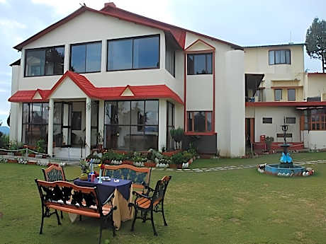 Classic Hill Top Resorts Chamba