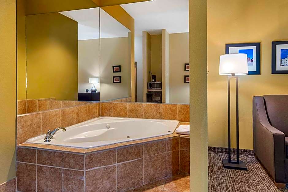 Comfort Suites Montgomery East Monticello Dr.