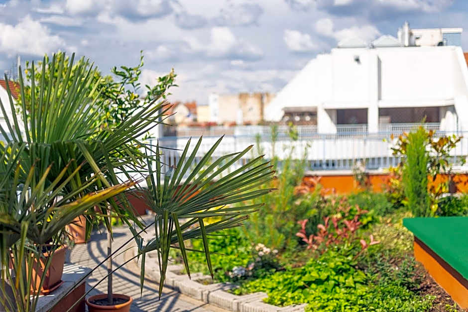 Rooftop City Residence with Underground Parking