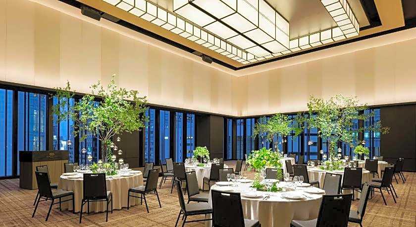 THE OSAKA STATION HOTEL, Autograph Collection