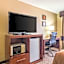 Quality Inn & Suites Salem near I-57