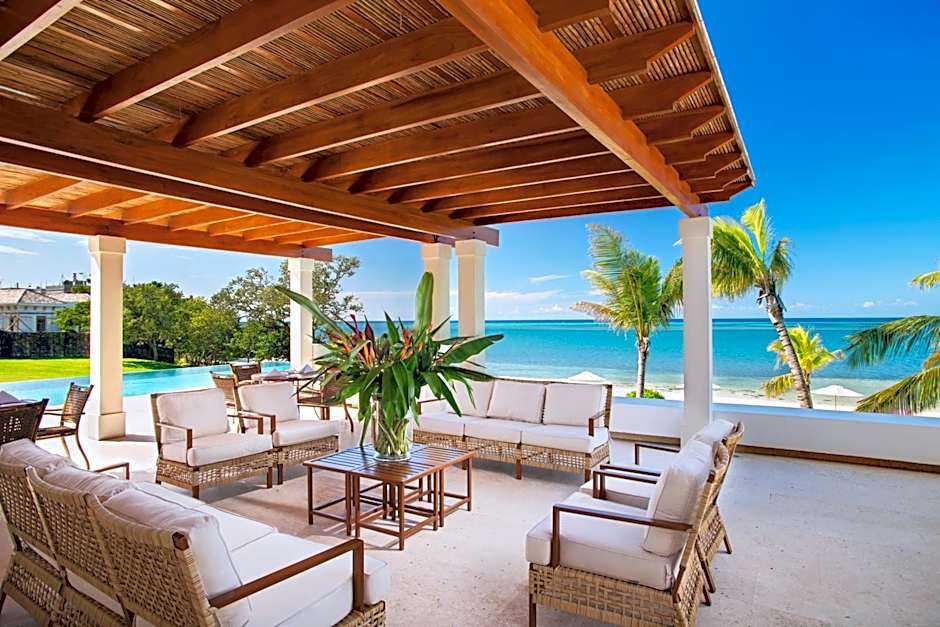 Las Verandas Hotel & Villas
