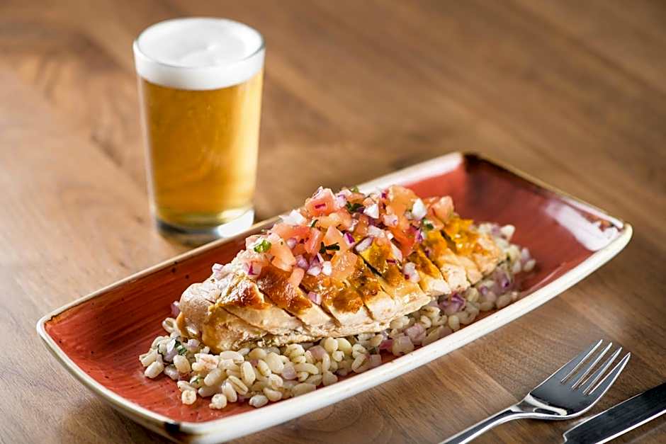 AC Hotel by Marriott Badajoz