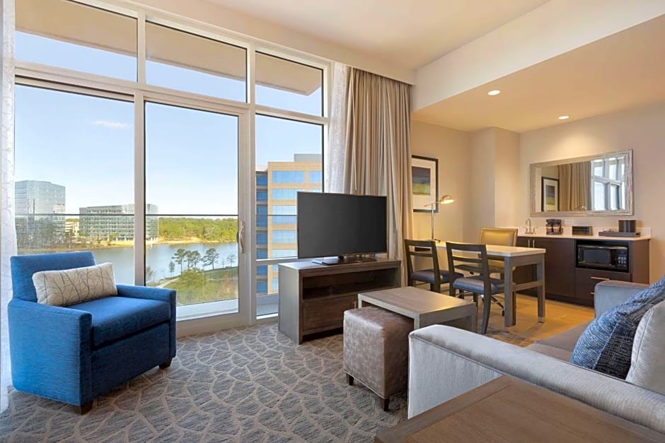 Embassy Suites by Hilton The Woodlands at Hughes Landing