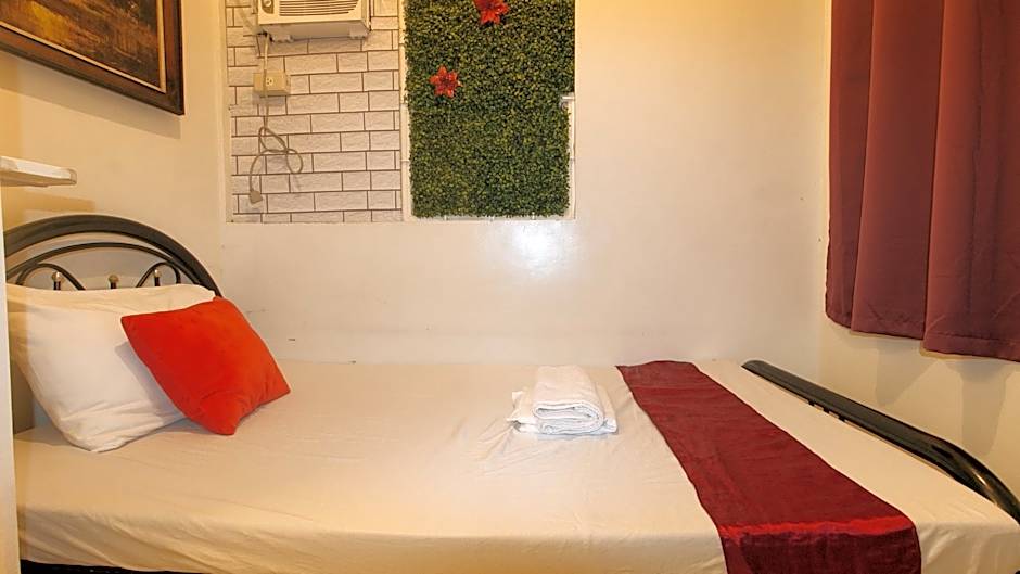 Nearest Hostel Pasay City by RedDoorz