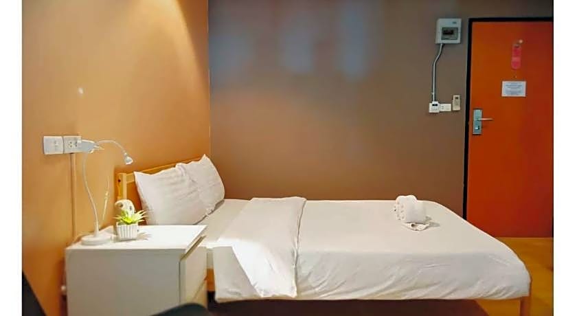 Room@Doze Apartments