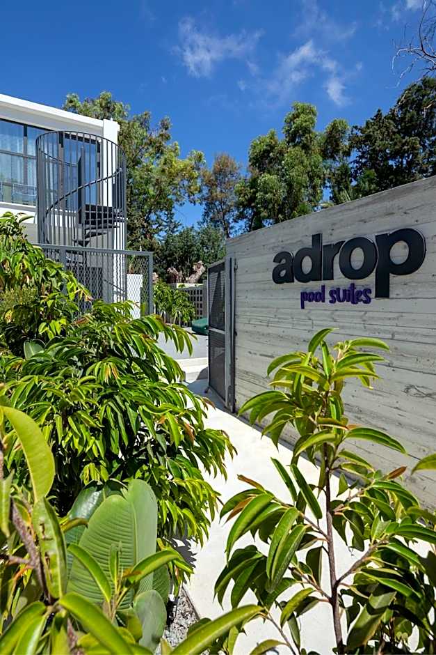 Adrop Pool Suites