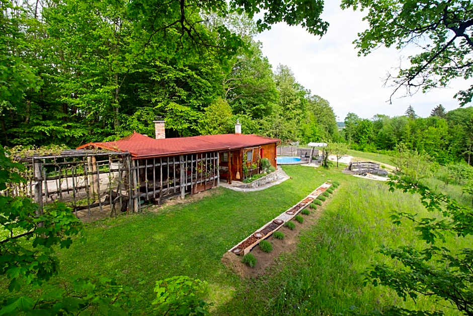 Photo 1 of 34 of Log cabin Silec