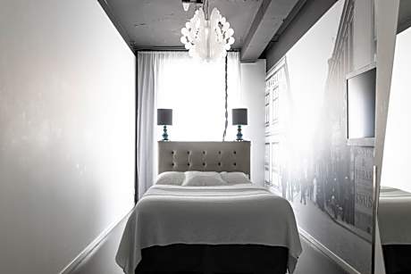 Large Single Room (55 in bed)