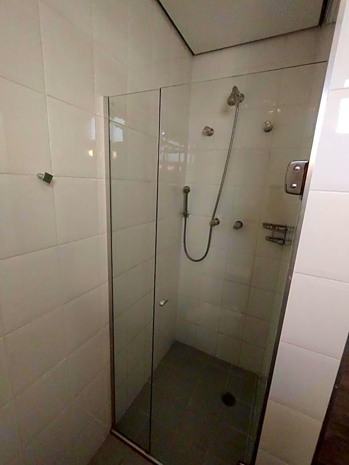 Saint Lawrence Flat - 101