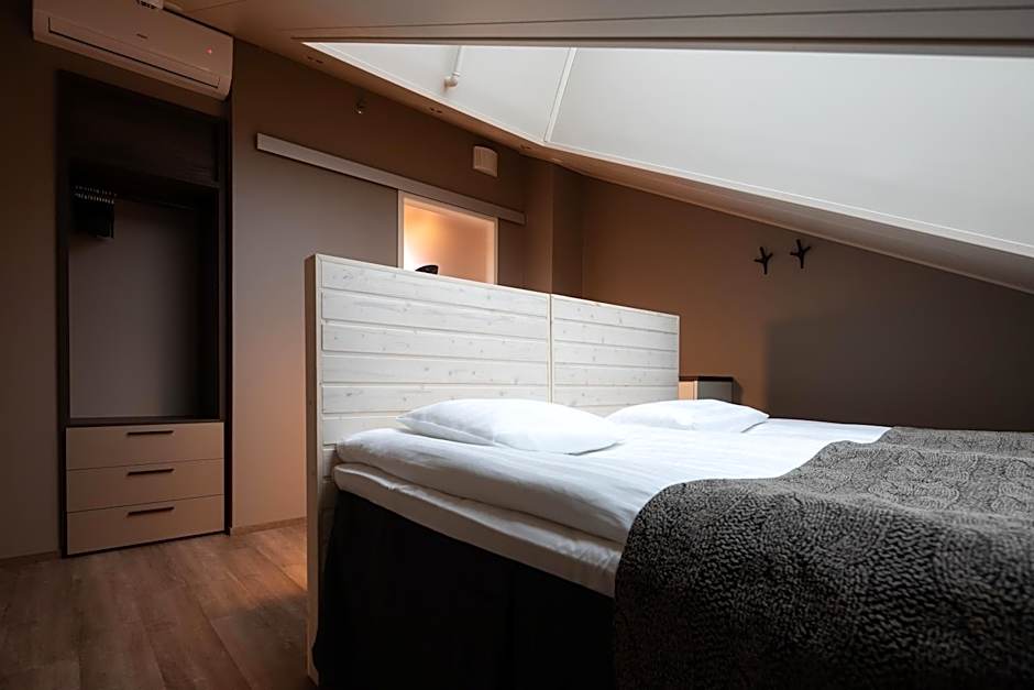 Kultakero Northern Sky, 3BR Penthouse with Jacuzzi 128m2