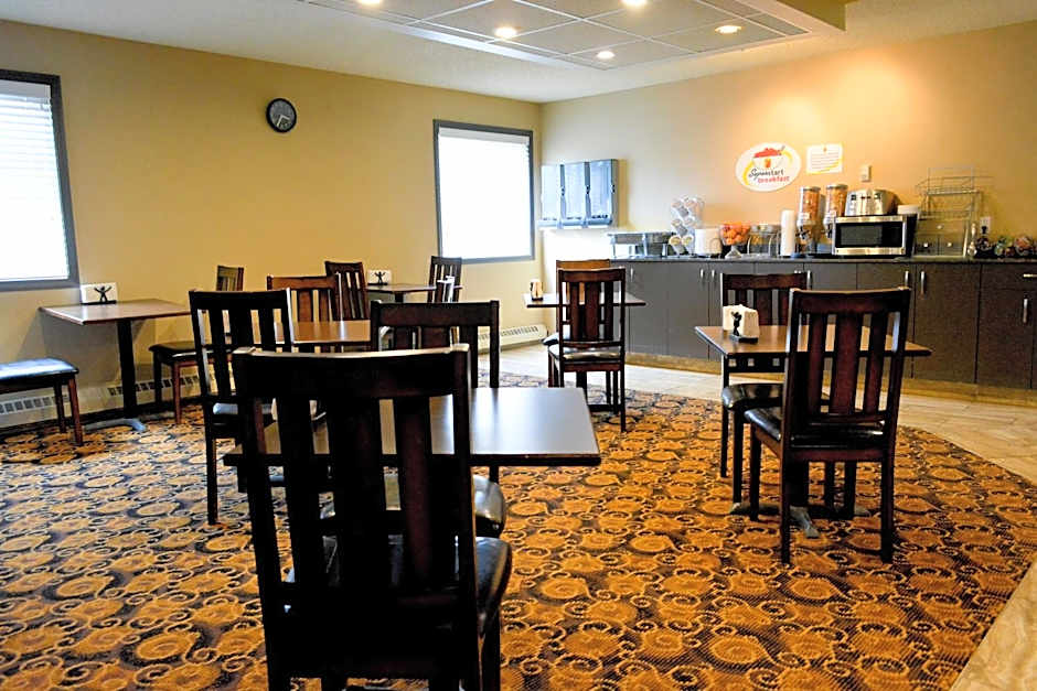 Super 8 by Wyndham Fox Creek