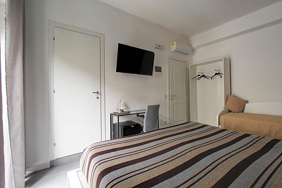 Vatican Central Suites
