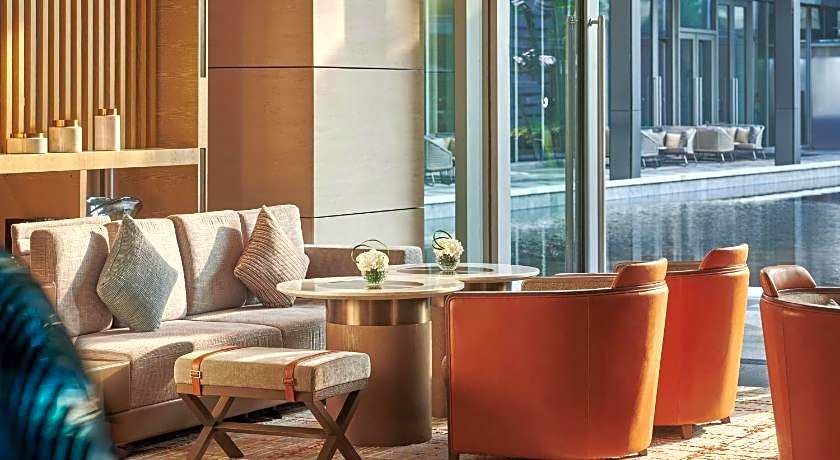 DoubleTree by Hilton Shenzhen Airport Residences