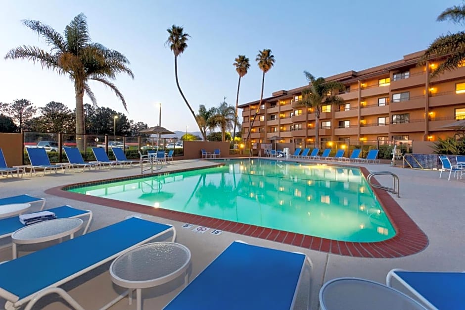 Holiday Inn Hotel & Suites Santa Maria