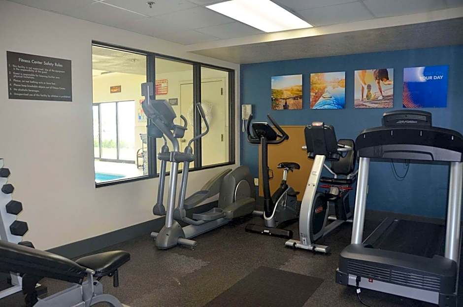 Comfort Inn & Suites Maumee