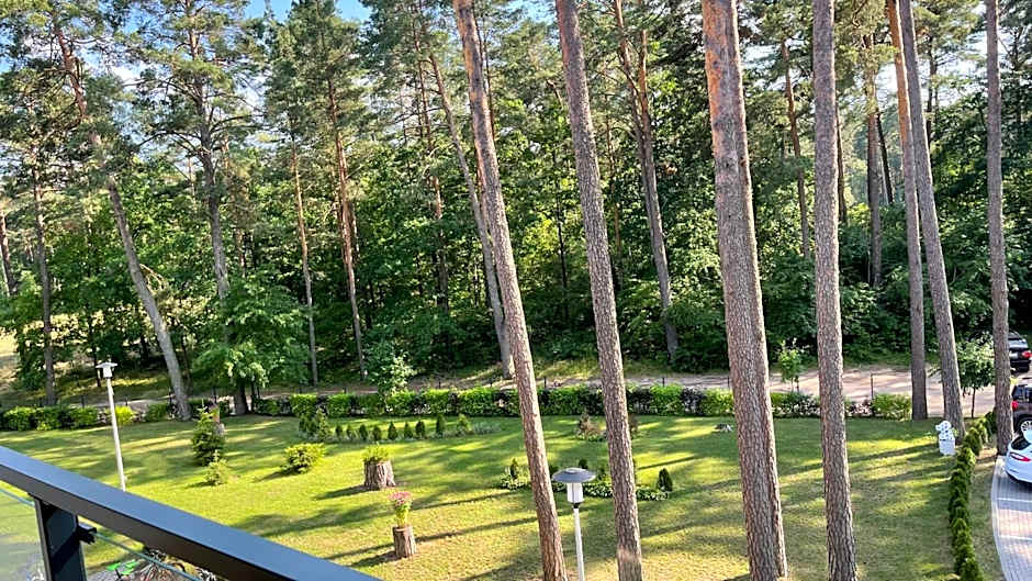 Apartament nad jeziorem , ZEFIR