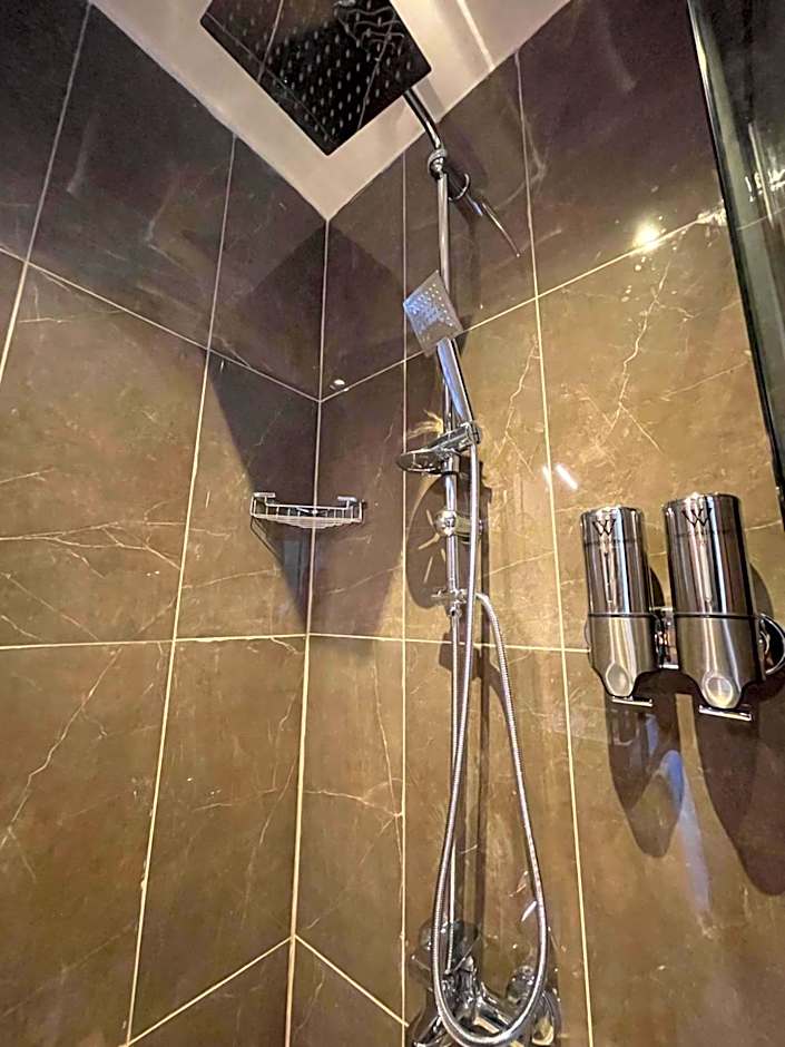 Weingart Seaside Hotel