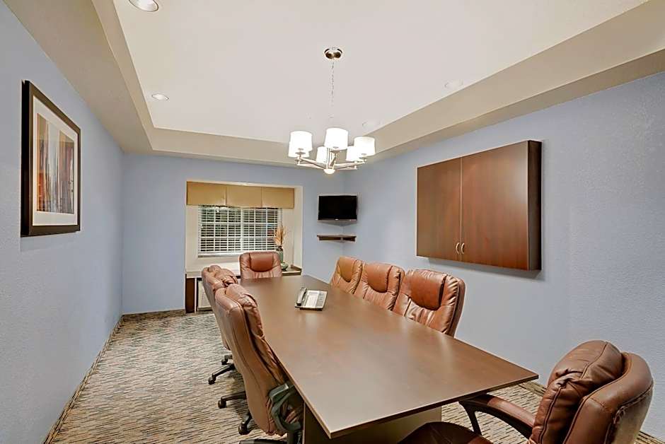 Microtel Inn & Suites by Wyndham Geneva