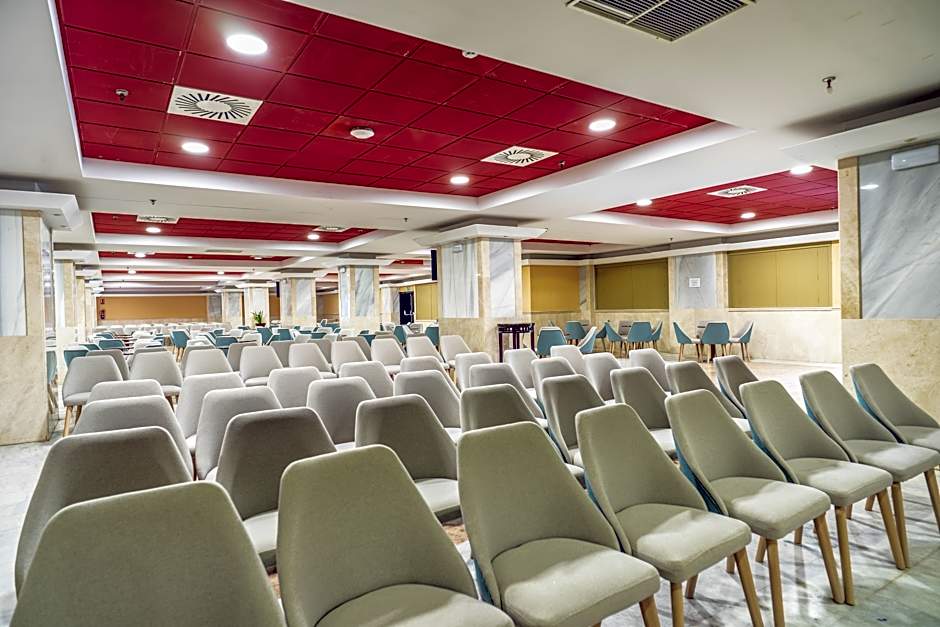 Holiday World VILLAGE Hotel