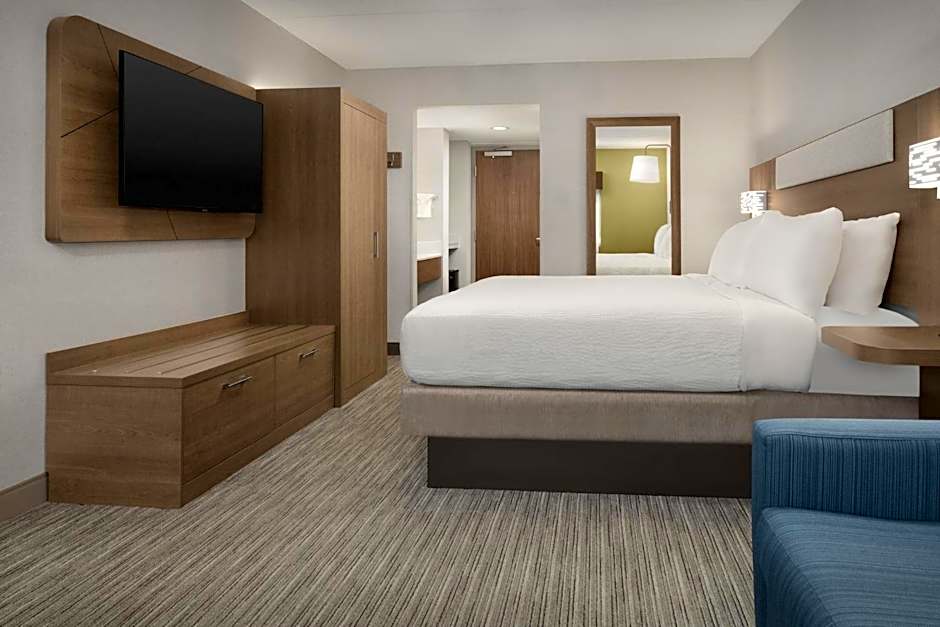 Holiday Inn Express Boston  Saugus By IHG